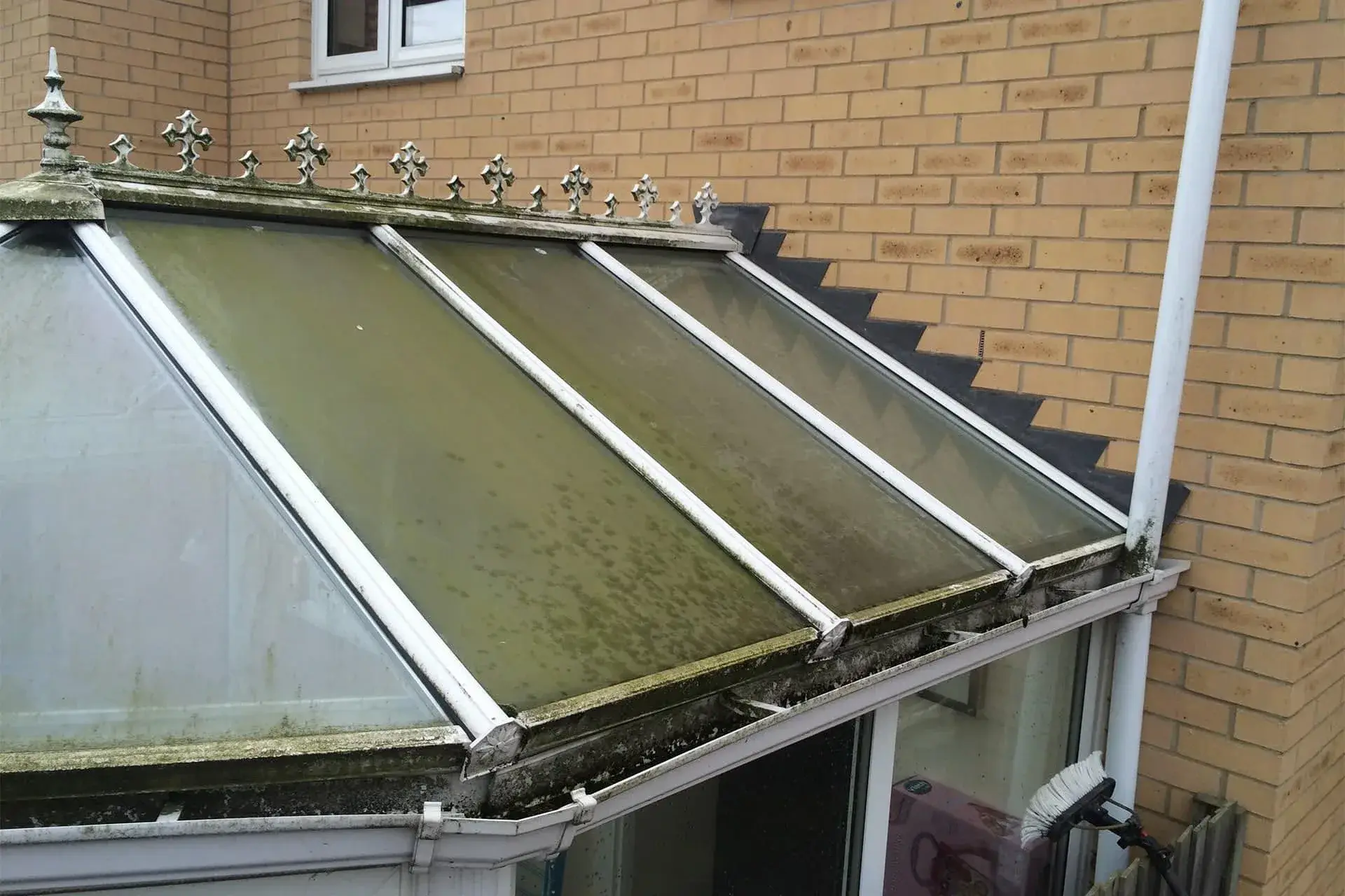Conservatory Cleaning by DMC Facilities Management