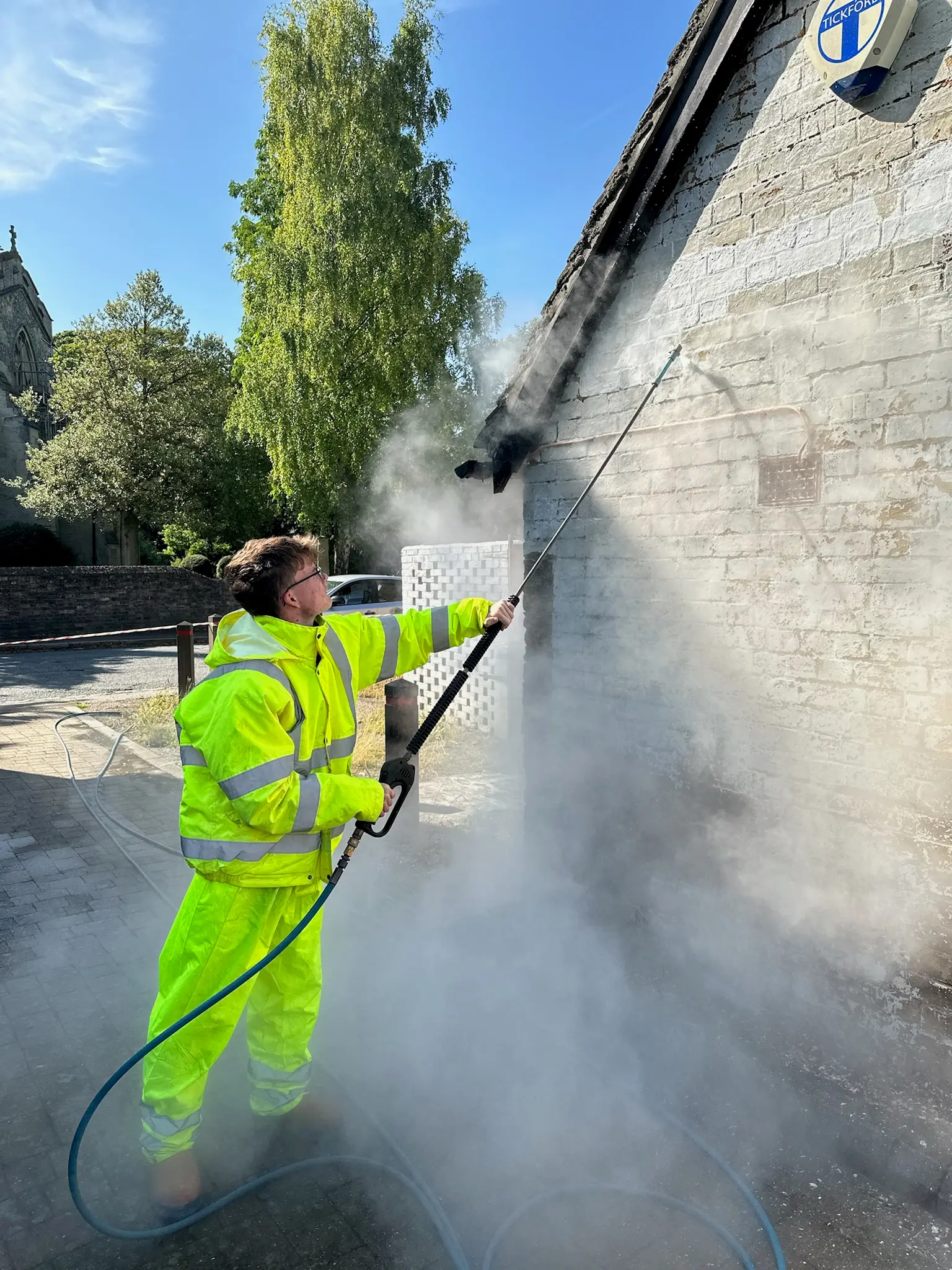 Doff Steam Cleaning by DMC Facilities Management